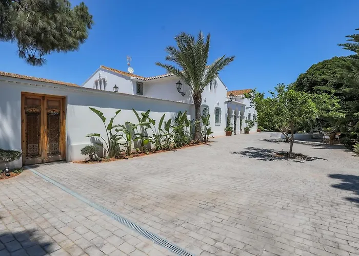 Maison San Alfredo Bed & Breakfast 4*